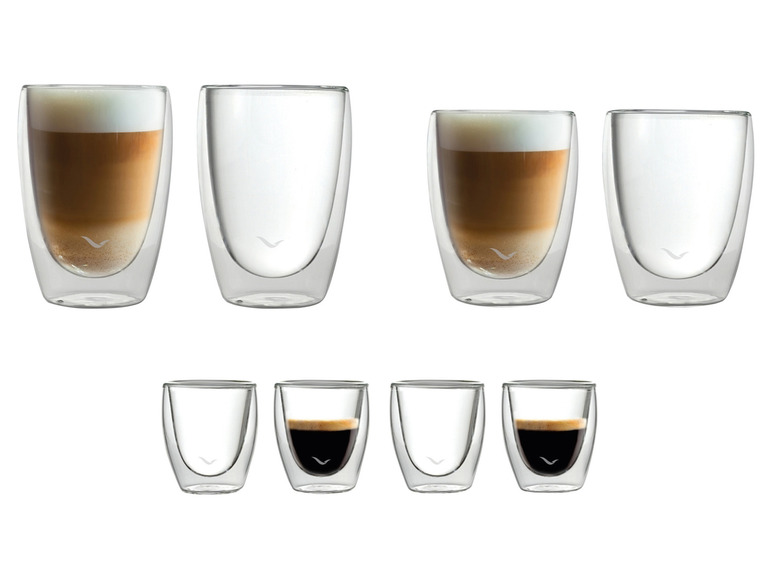 Verres à double paroi avec cappuccino et espresso.