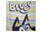 Serviette personnage Bluey avec des rayures colorées et le mot « Bluey » en haut.