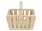 Un panier d'épicerie en bois pour jouer avec une poignée verte.