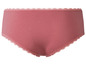 Culotte rose avec dentelle.