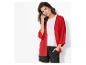 Vêtements femme : cardigan rouge, t-shirt blanc et short noir.