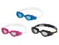 Lunettes de natation en trois couleurs : bleu, rose et noir.