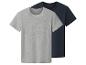 Deux t-shirts à manches courtes pour hommes, un gris et un bleu foncé.