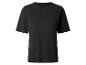 T-shirt noir à manches courtes et col rond.