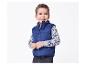 Gilet matelassé bleu et t-shirt à motifs animaux pour enfant.