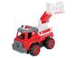 Camion de pompiers rouge et blanc avec échelle extensible et grandes roues.