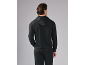 Homme en sweat à capuche et pantalon de survêtement noirs, vue de dos.