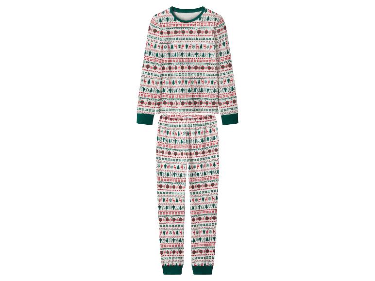 Pyjama de Noël à manches longues et pantalon avec motifs de rennes et d'arbres.