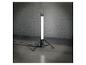 Une lampe de travail LED rechargeable sur un trépied