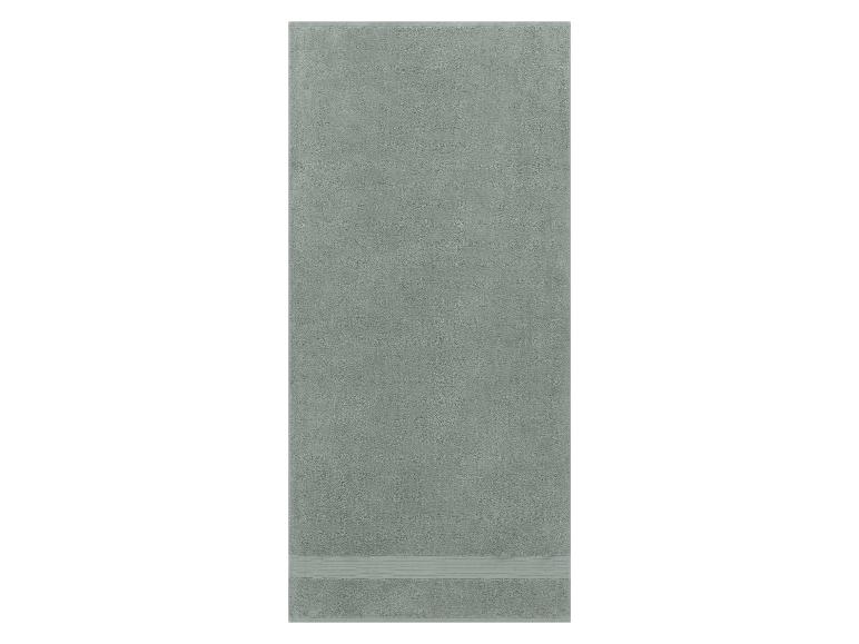Serviette de bain grise unie.
