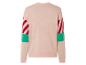 Un pull rose avec des rayures rouges et vertes sur les manches.