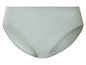 Un bas de bikini gris clair.