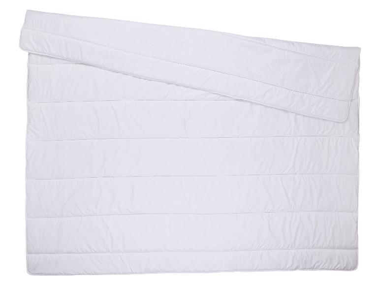 Couette blanche matelassée