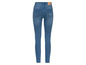 Jeans skinny bleu foncé pour femme.