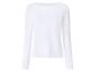 Haut blanc à manches longues pour femme avec col bateau.