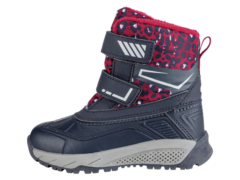 Une botte d'hiver bleue avec un imprimé léopard rose.