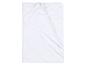 Couette ou protège-matelas blanc matelassé, plié en deux.
