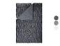 Housse de couette et taie d'oreiller gris foncé avec texture froncée, trois échantillons de couleur.