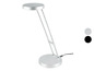Une lampe de bureau argentée avec un bras flexible.
