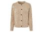 Pull en maille beige à boutons.