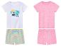 Pyjamas enfant : haut blanc à imprimé tropical et short rayé, haut rose à pois et short rose à pois.