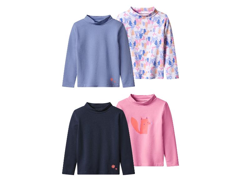 Quatre hauts à manches longues pour enfants : deux unis et deux à motifs.