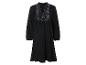 Robe noire à manches longues, style bohème, avec broderie et détails perlés.