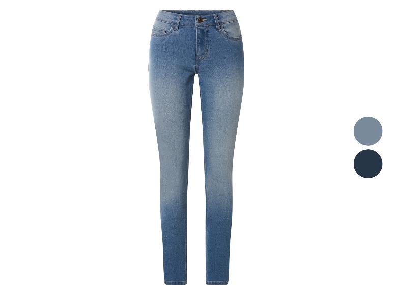 Jean bleu pour femme avec effet ombré et deux échantillons de couleur.
