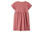 Vue de dos d'une robe rose unie à manches courtes avec une taille froncée.