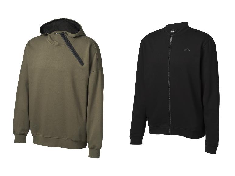 Un sweat à capuche zippé vert olive et une veste zippée noire.
