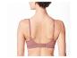Un soutien-gorge rose sans couture avec des bretelles larges.