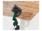 Un ouvrier utilise une ponceuse Festool pour bois au plafond.
