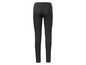 Jean skinny noir pour femme.
