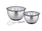 Deux bols en acier inoxydable GSW avec couvercles et un fouet.