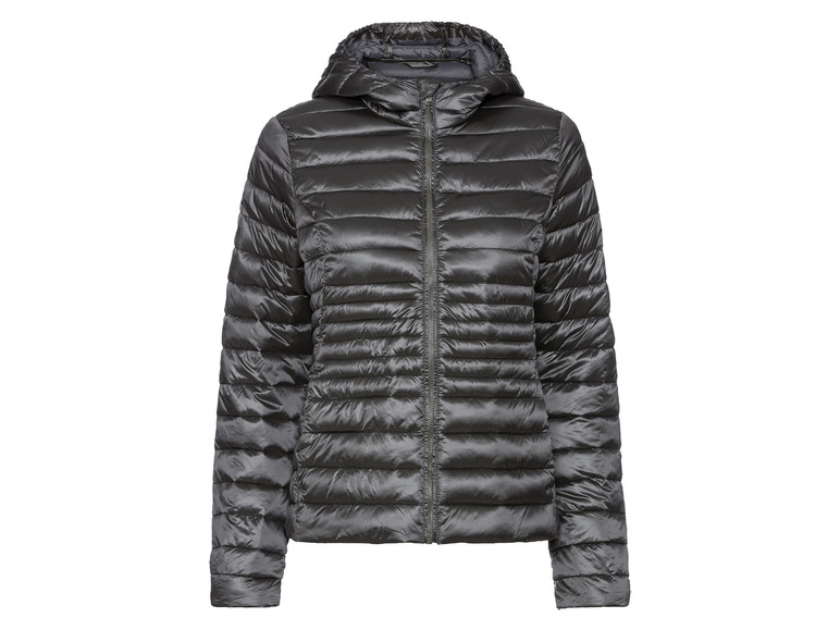Une veste matelassée gris foncé avec capuche.