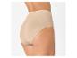 Femme en culotte taille haute beige, vue latérale