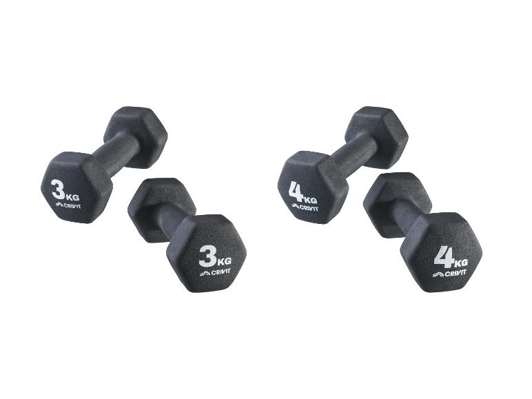 Deux paires d'haltères noirs, une paire de 3 kg et une paire de 4 kg.