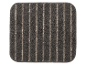 Tapis de bain gris foncé à rayures claires.