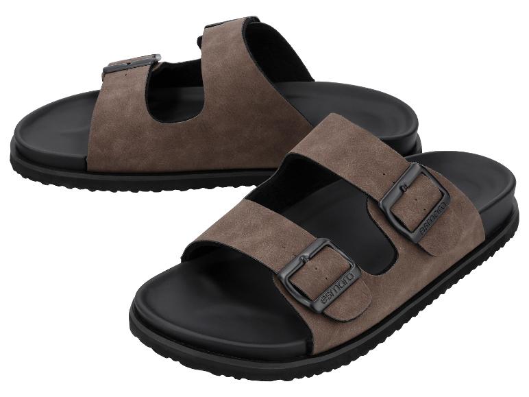 Sandales marron avec deux brides et boucles noires, semelle noire.