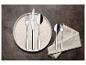 GSW Besteck-Set Classic: Assiette avec fourchette, couteau, cuillère et petits couverts sur une serviette.