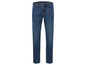 Un jean bleu pour homme.