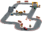 Circuit de course en bois avec voitures, figurines et accessoires comme ligne d'arrivée et stand.
