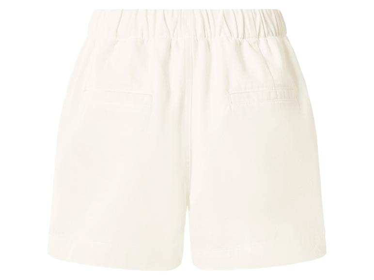 Shorts femme blanc cassé avec taille élastiquée et poches arrière.