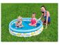 Piscine gonflable pour enfants, décor poissons, jeux d'eau.