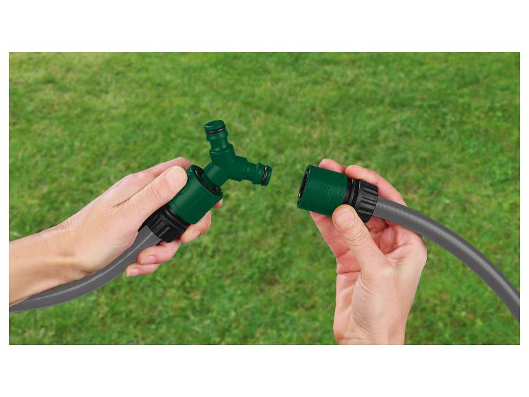 Raccords et tuyau d'arrosage : montage simple.