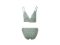Un bikini vert clair avec un haut triangulaire et une culotte taille haute.