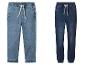 Pantalons jogger en jean pour enfants en bleu clair et foncé.