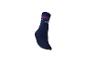 Chaussette de sport bleu marine avec rayures rouges et bleues et texte blanc