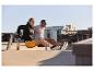 Hoodies, shorts et baskets : séance de sport en plein air.