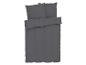 Parure de lit gris foncé avec deux oreillers.
